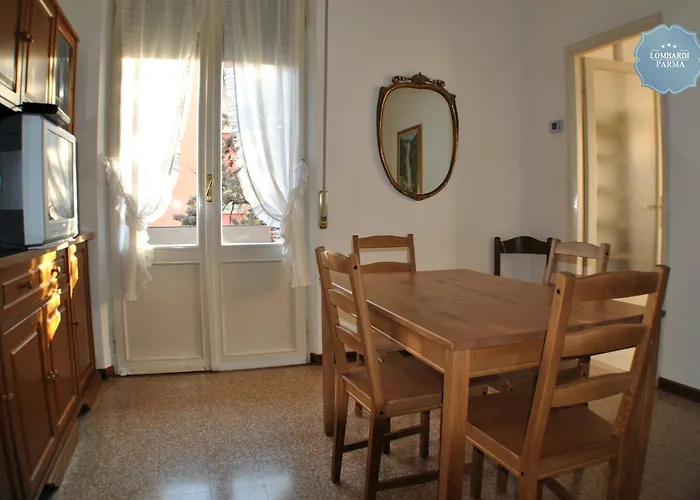 Apartment Lombardi Abbeveratoia Parma